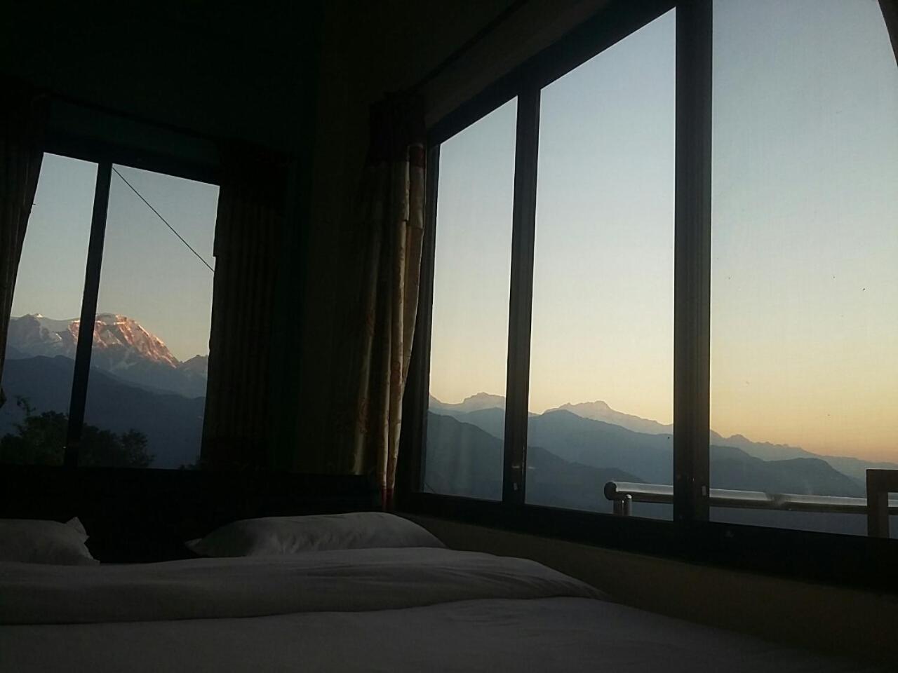 Himalayan Crown Lodge بوكْرا المظهر الخارجي الصورة